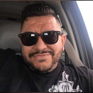 Meet your Posher, Hugo